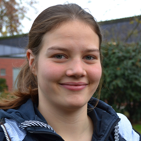 Klarissa Schulze-Icking, studentische Hilfskraft Pferdeklinik